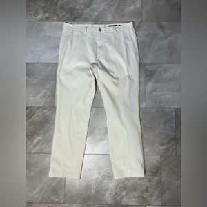 Vineyard Vines Chino Pants 38 x 32 Men Ivory Color Streight Leg Cotton